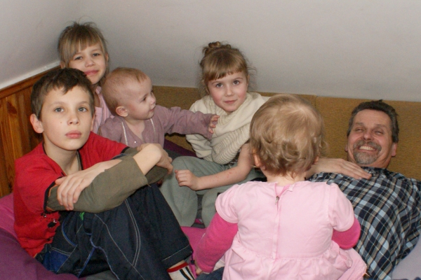 Dědeček a většina vnoučat